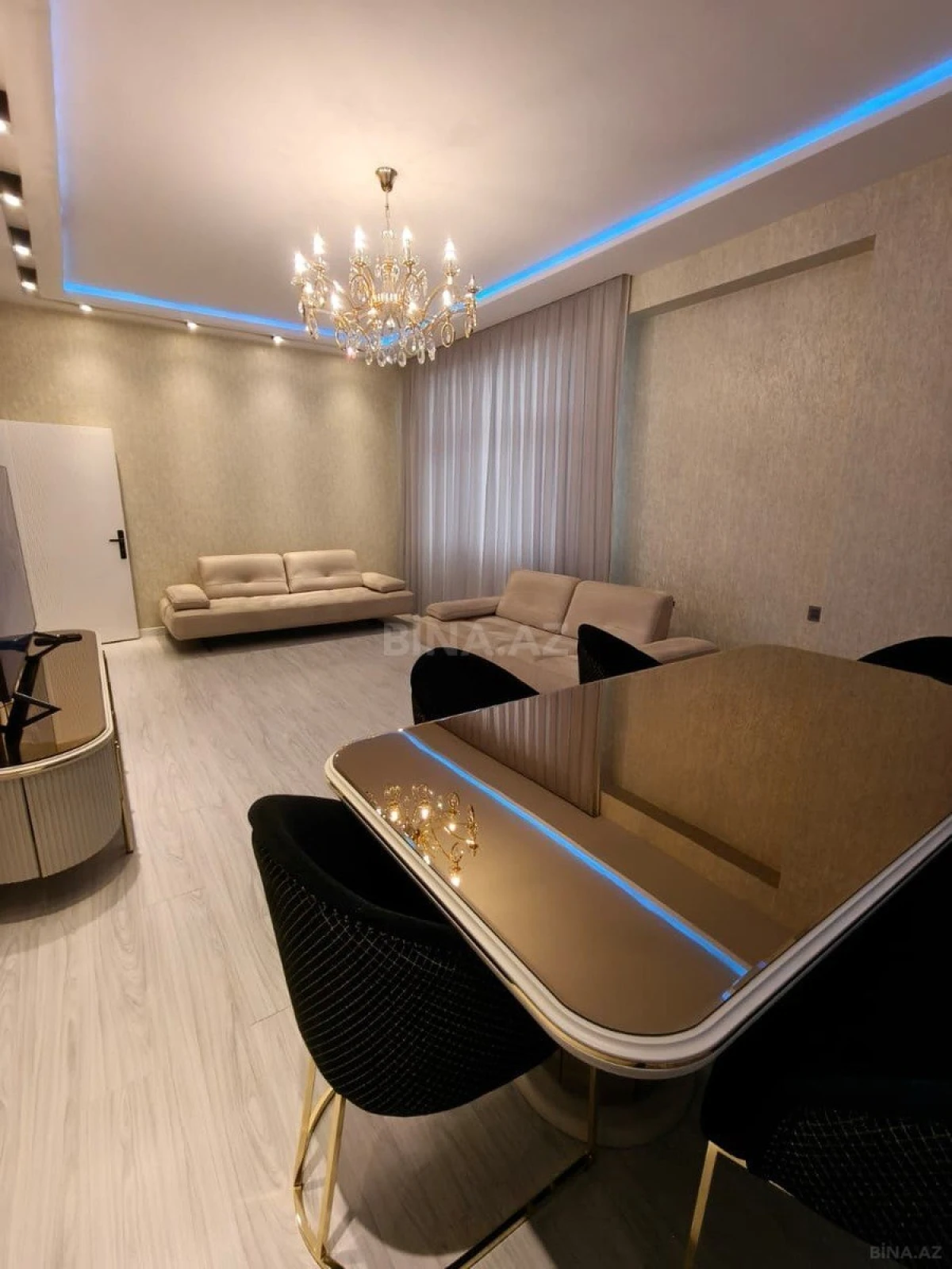 Satılır 3 otaqlı mənzil 125 m²