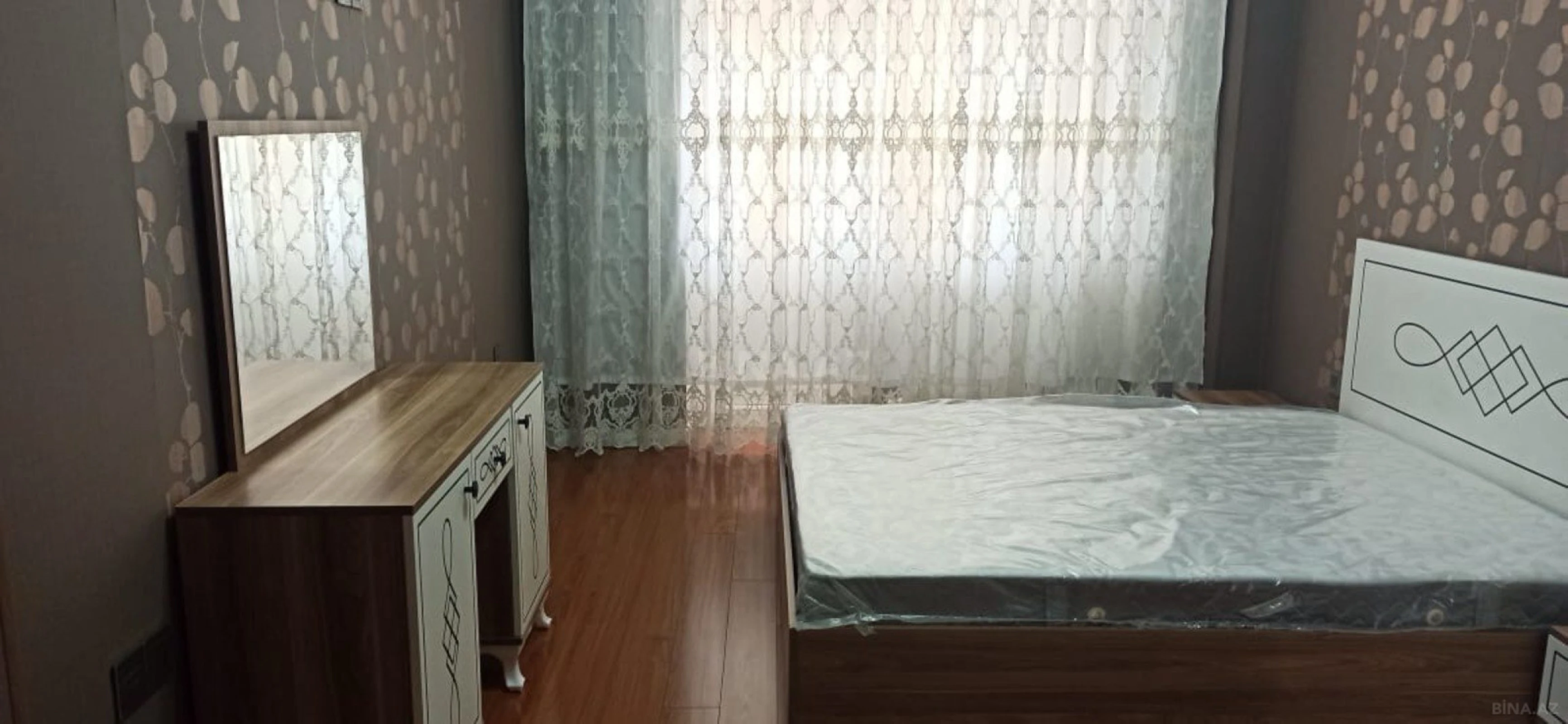 Kirayə verilir 3 otaqlı mənzil 120 m²