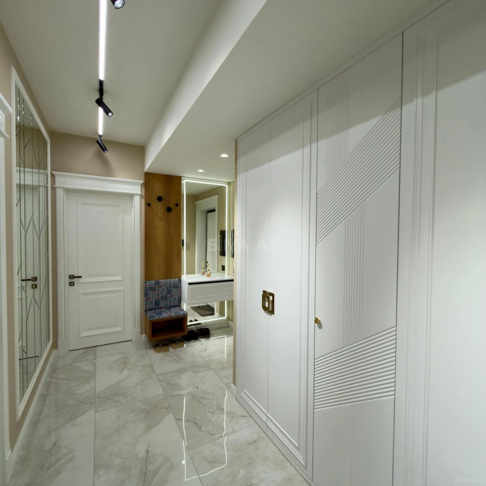 Satılır 3 otaqlı mənzil 96 m²