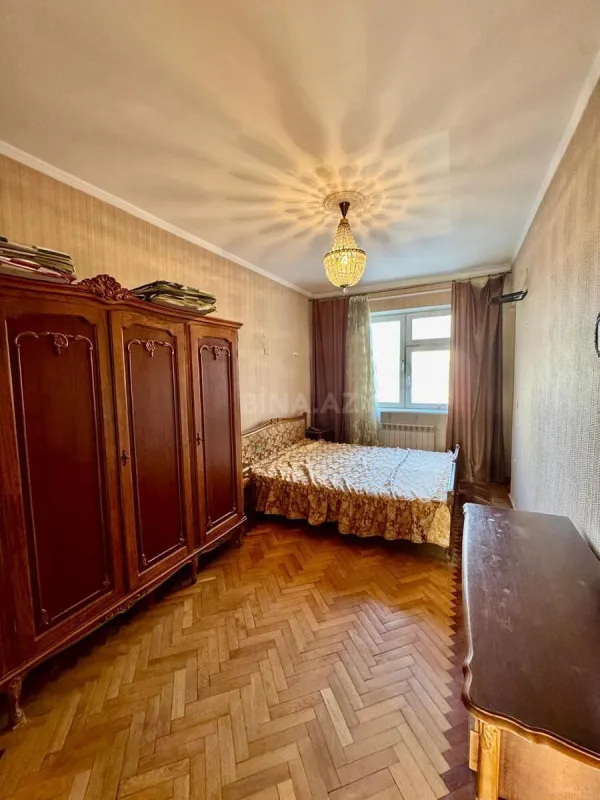 Satılır 4 otaqlı mənzil 90 m²