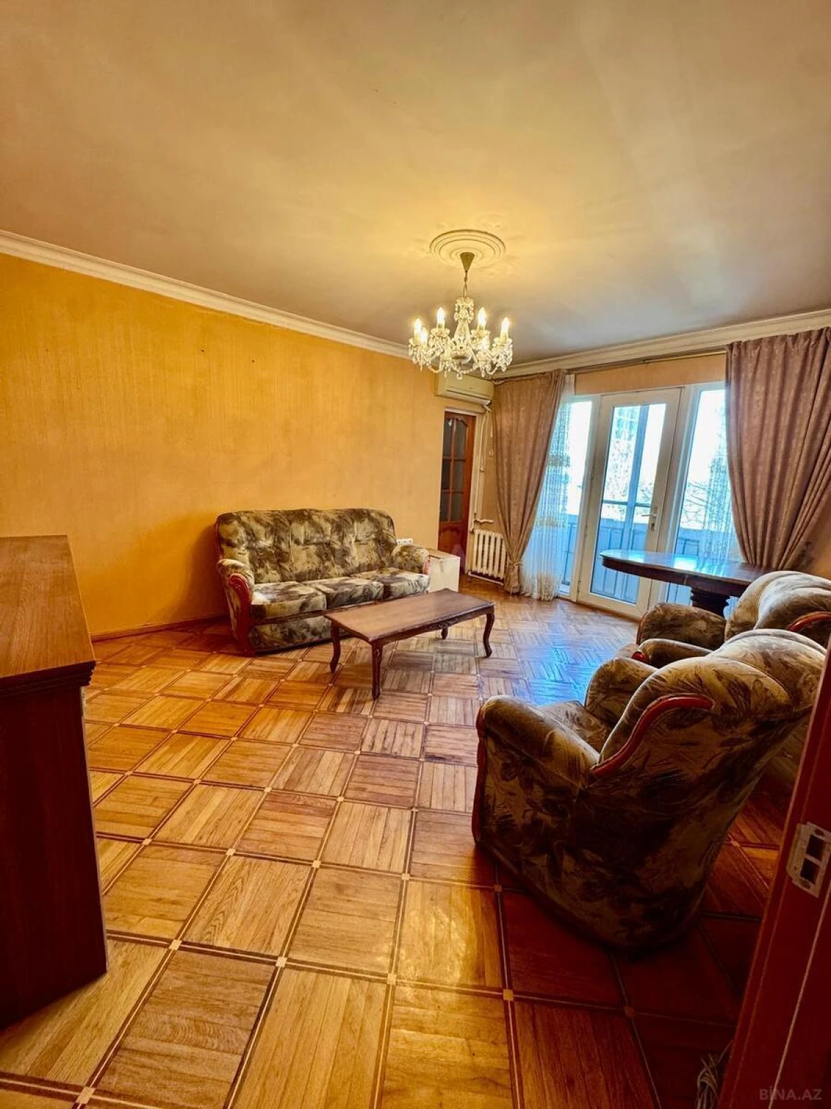 Satılır 4 otaqlı mənzil 90 m²