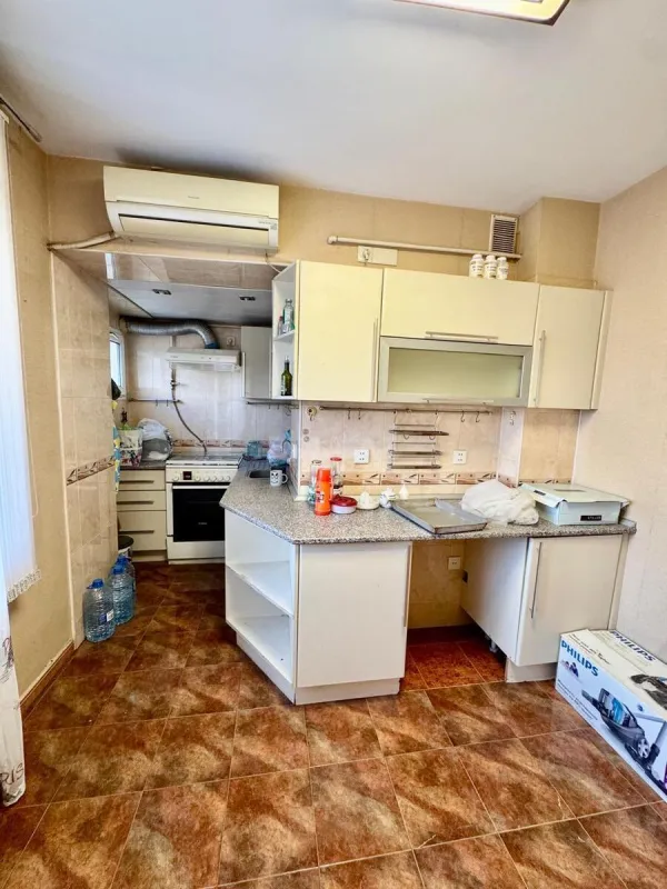 Satılır 4 otaqlı mənzil 90 m²