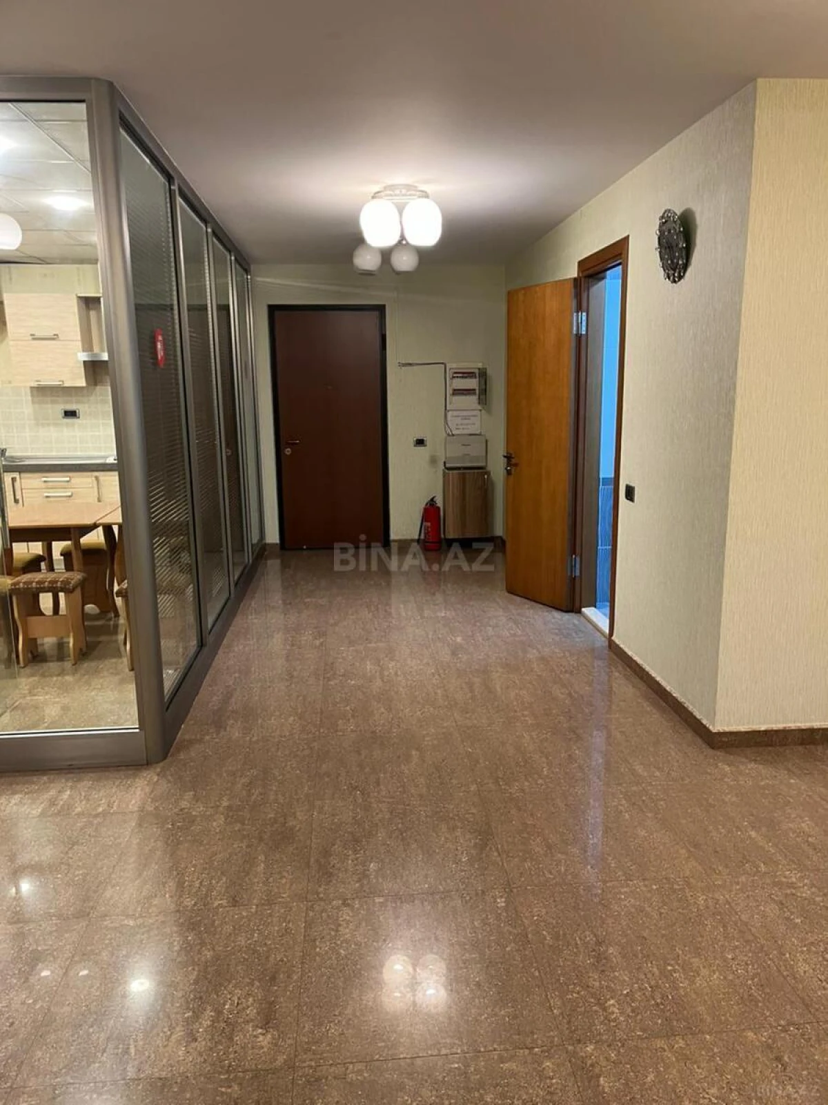 Satılır obyekt 200 m²