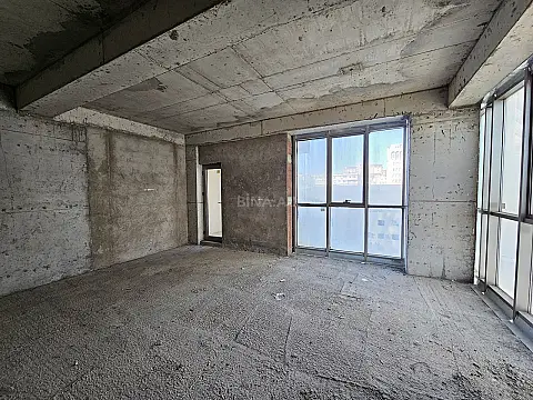 Satılır 3 otaqlı mənzil 157.1 m²