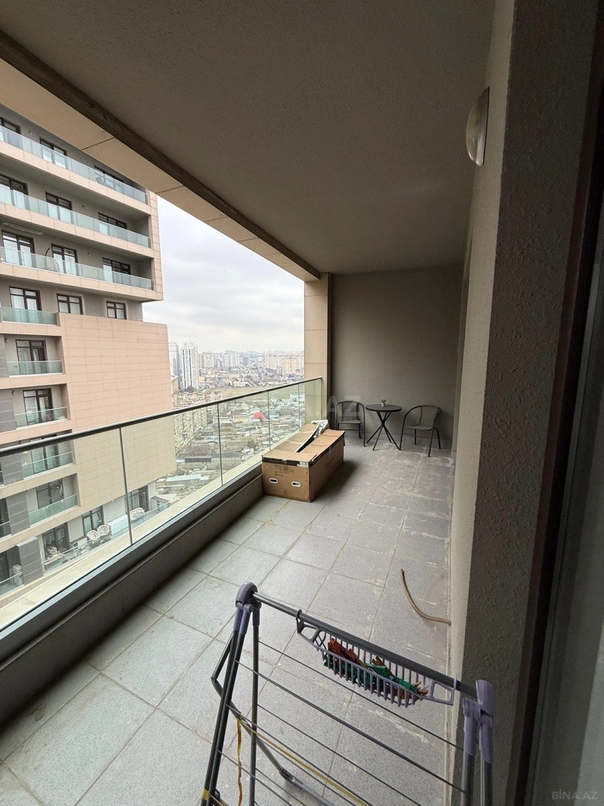 Satılır 3 otaqlı mənzil 148 m²