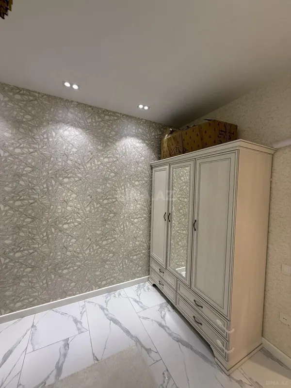 Satılır 3 otaqlı mənzil 148 m²