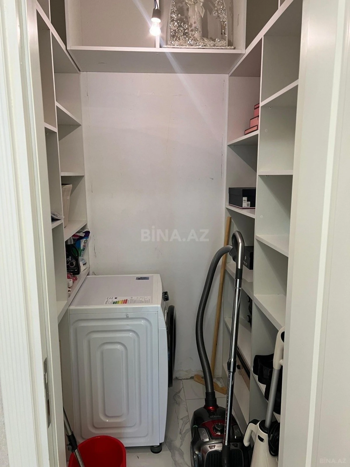 Satılır 3 otaqlı mənzil 148 m²