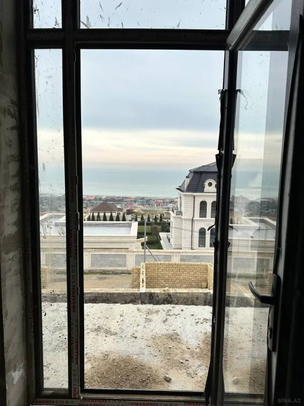 Satılır 5 otaqlı həyət evi 350 m²