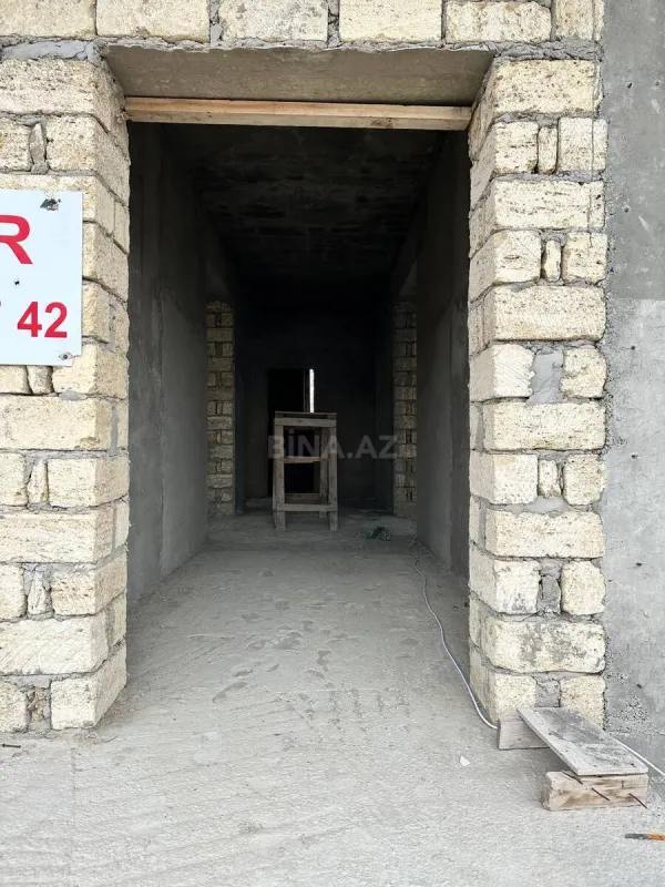 Satılır 5 otaqlı həyət evi 350 m²