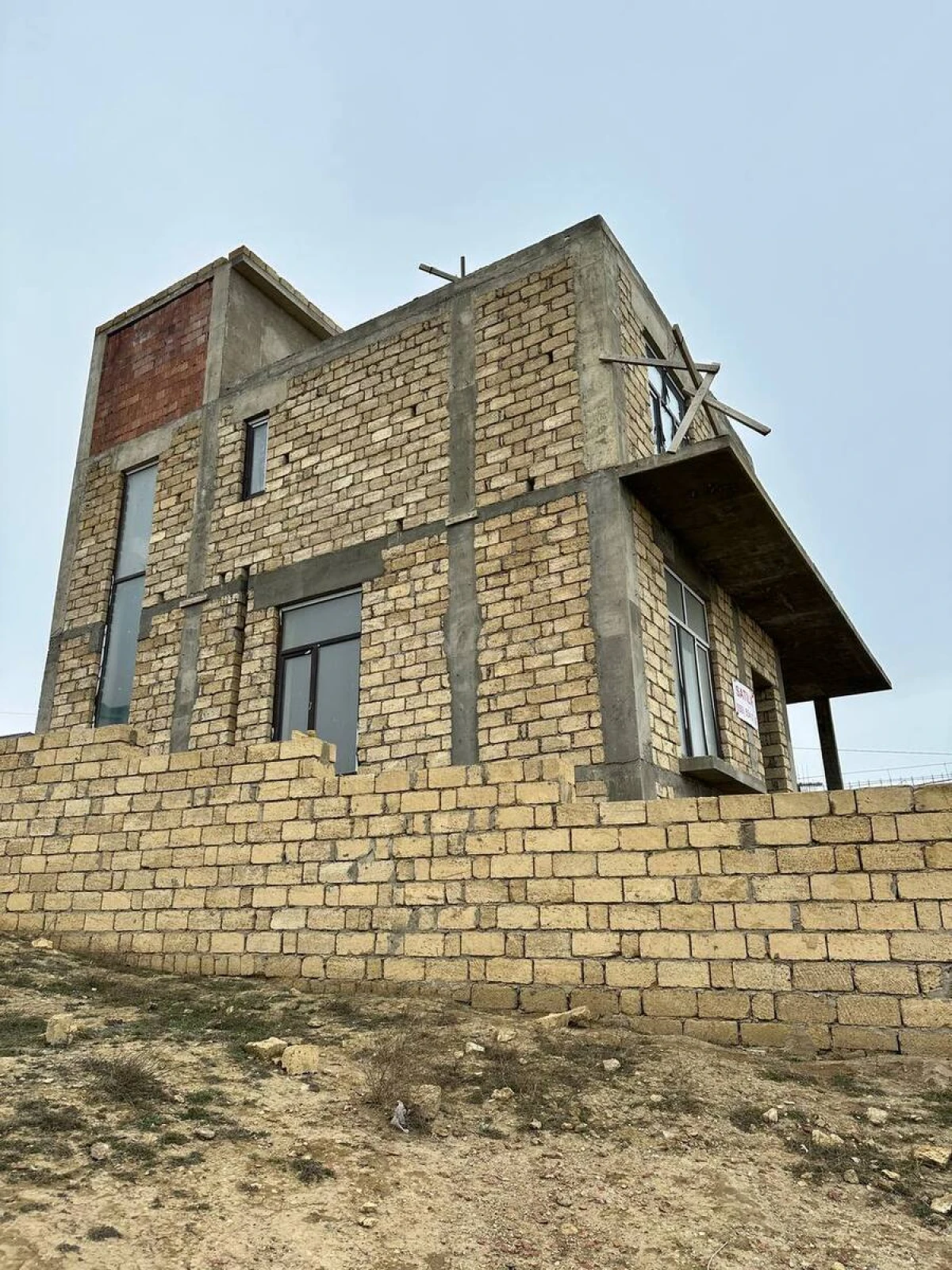 Satılır 5 otaqlı həyət evi 350 m²