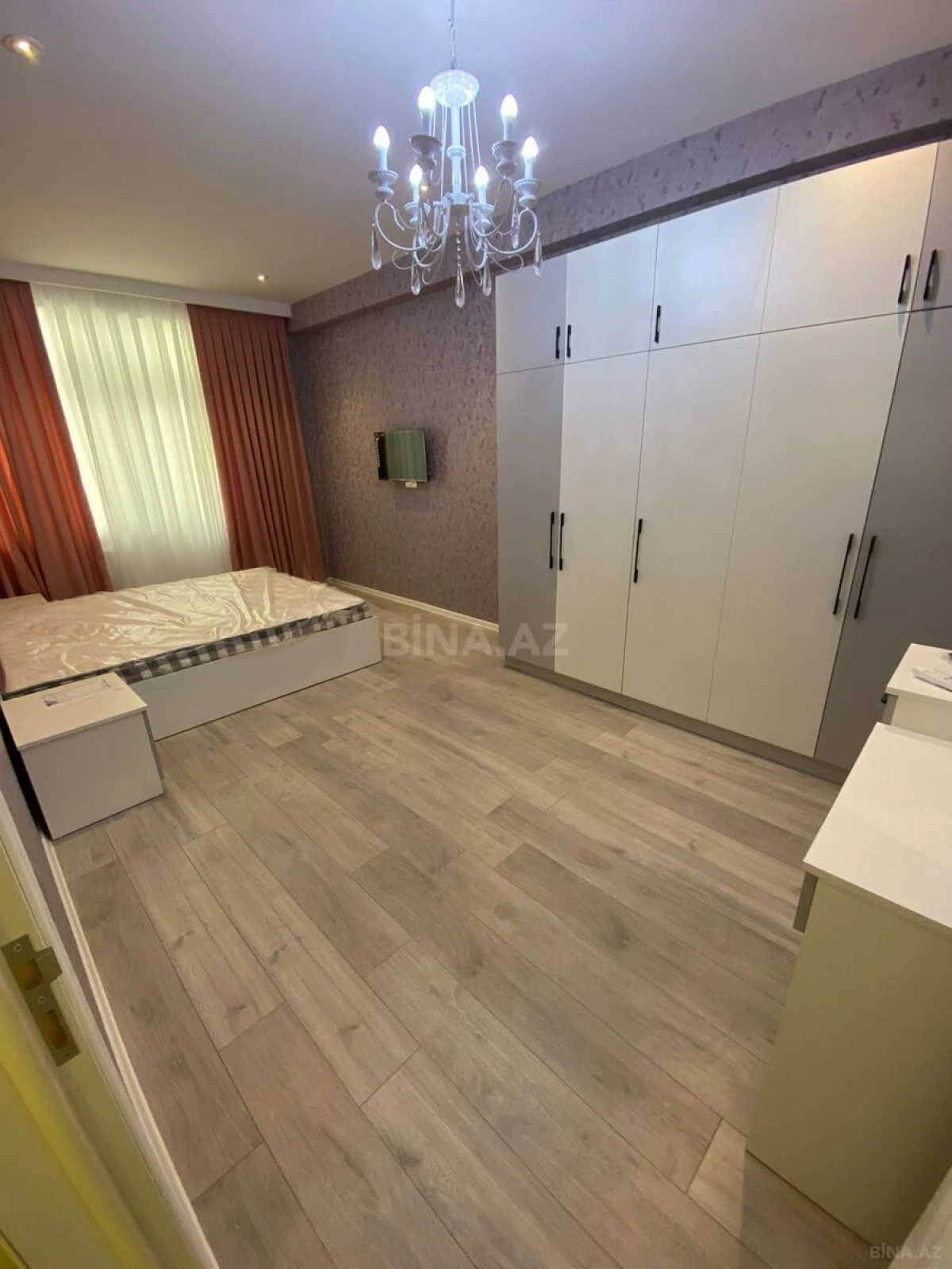 Kirayə verilir 2 otaqlı mənzil 100 m²