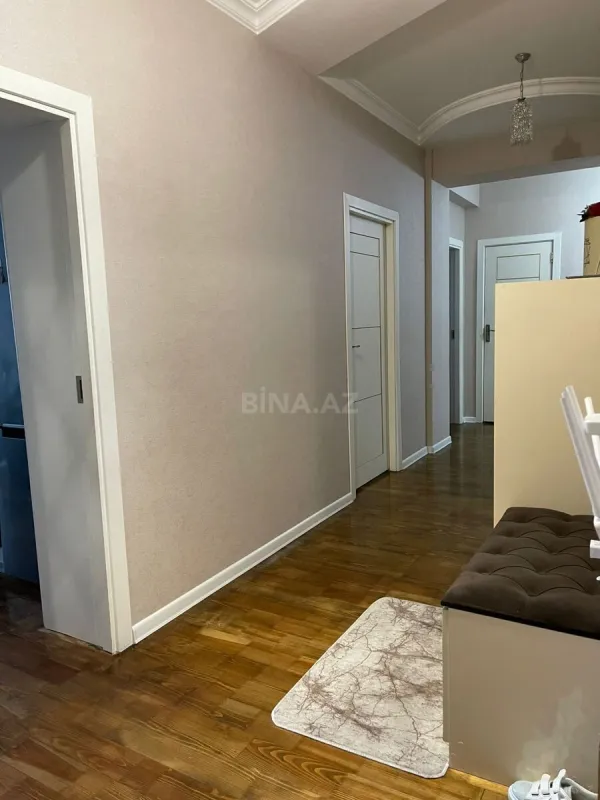 Satılır 3 otaqlı mənzil 114 m²