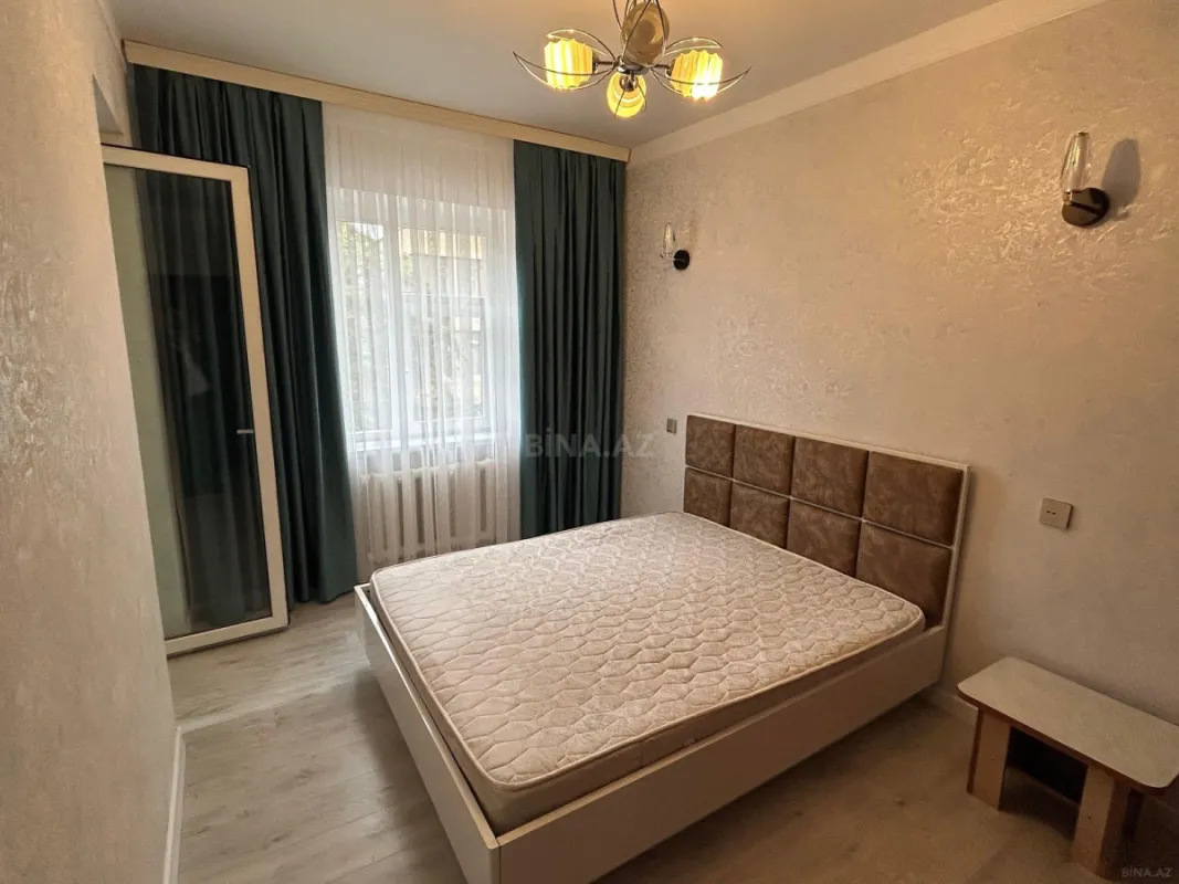 Satılır 2 otaqlı mənzil 68 m²