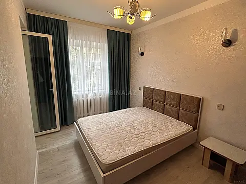Satılır 2 otaqlı mənzil 68 m²