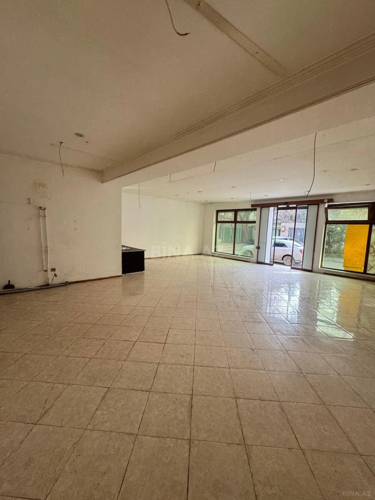 Kirayə verilir obyekt 300 m²