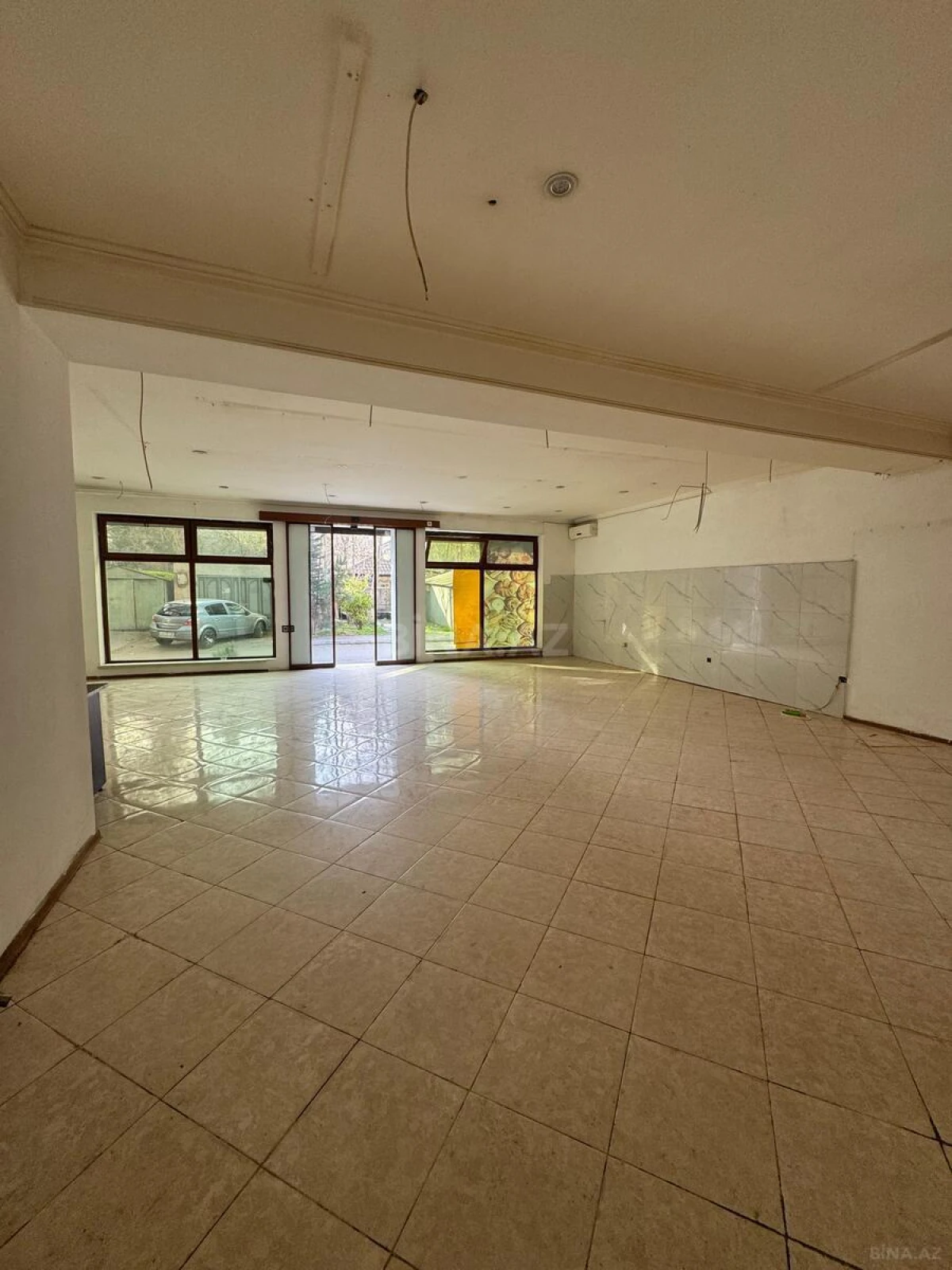 Kirayə verilir obyekt 300 m²