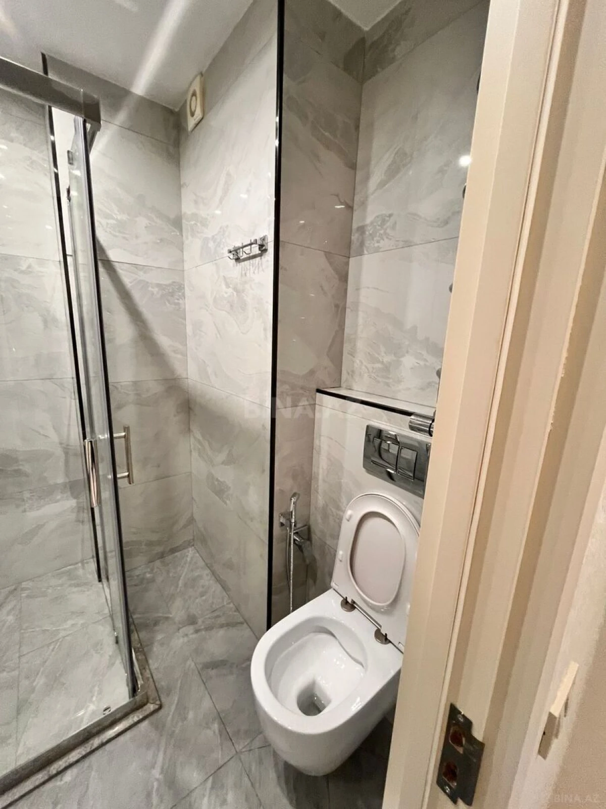 Kirayə verilir 2 otaqlı mənzil 50 m²