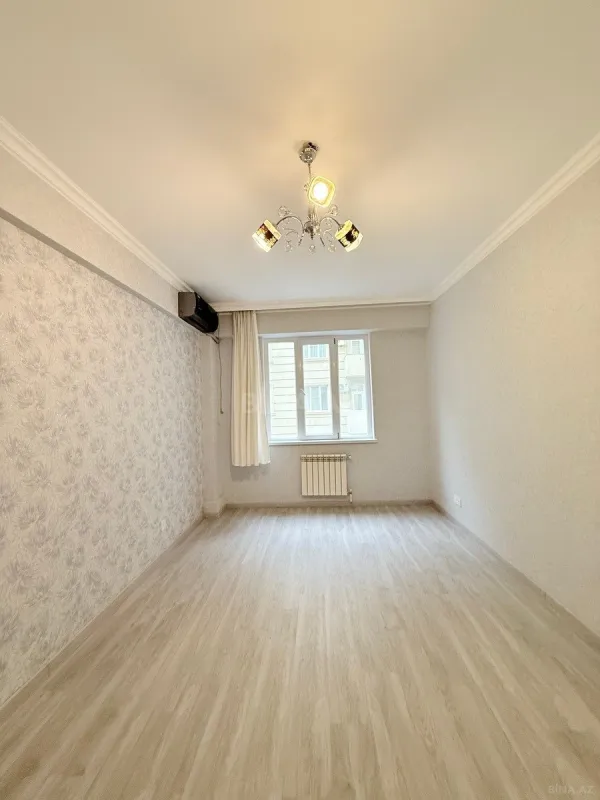 Satılır 4 otaqlı mənzil 105 m²
