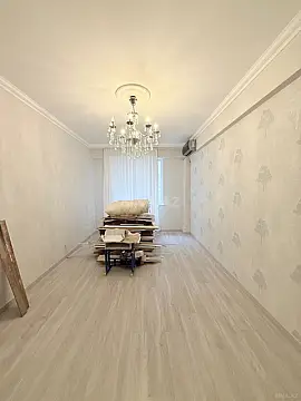 Satılır 4 otaqlı mənzil 105 m²