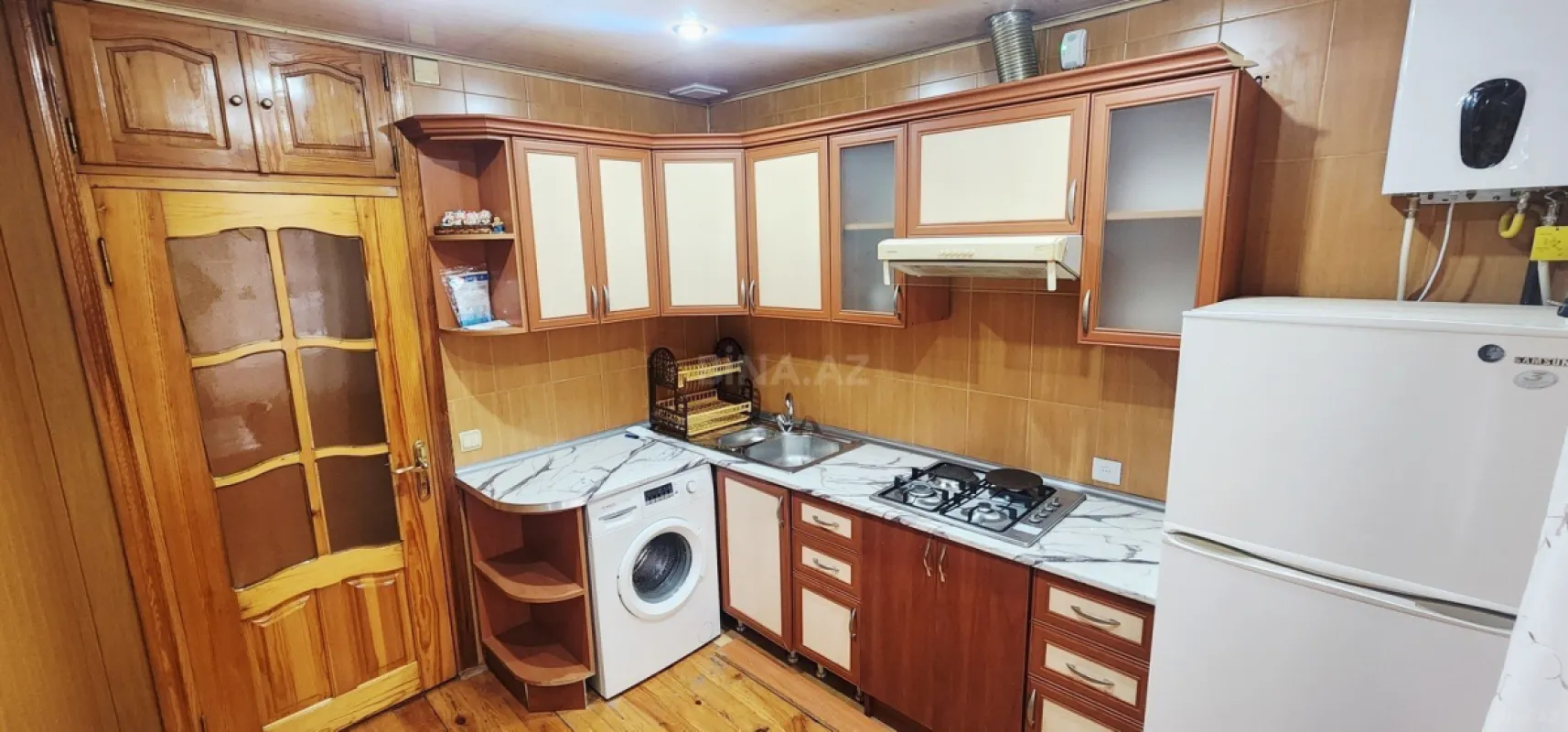 Satılır 4 otaqlı mənzil 85 m²