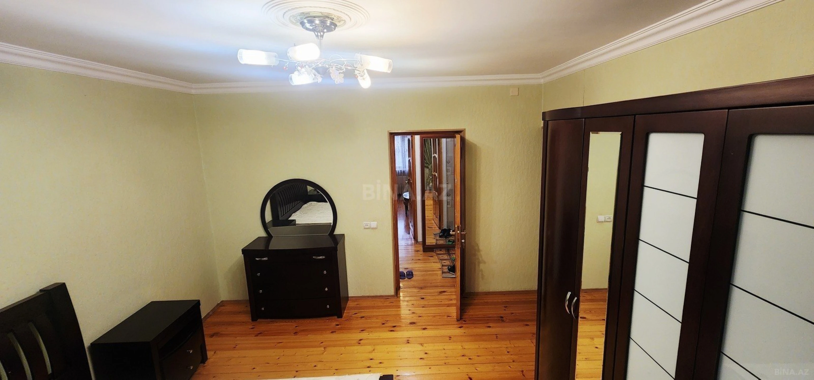 Satılır 4 otaqlı mənzil 85 m²