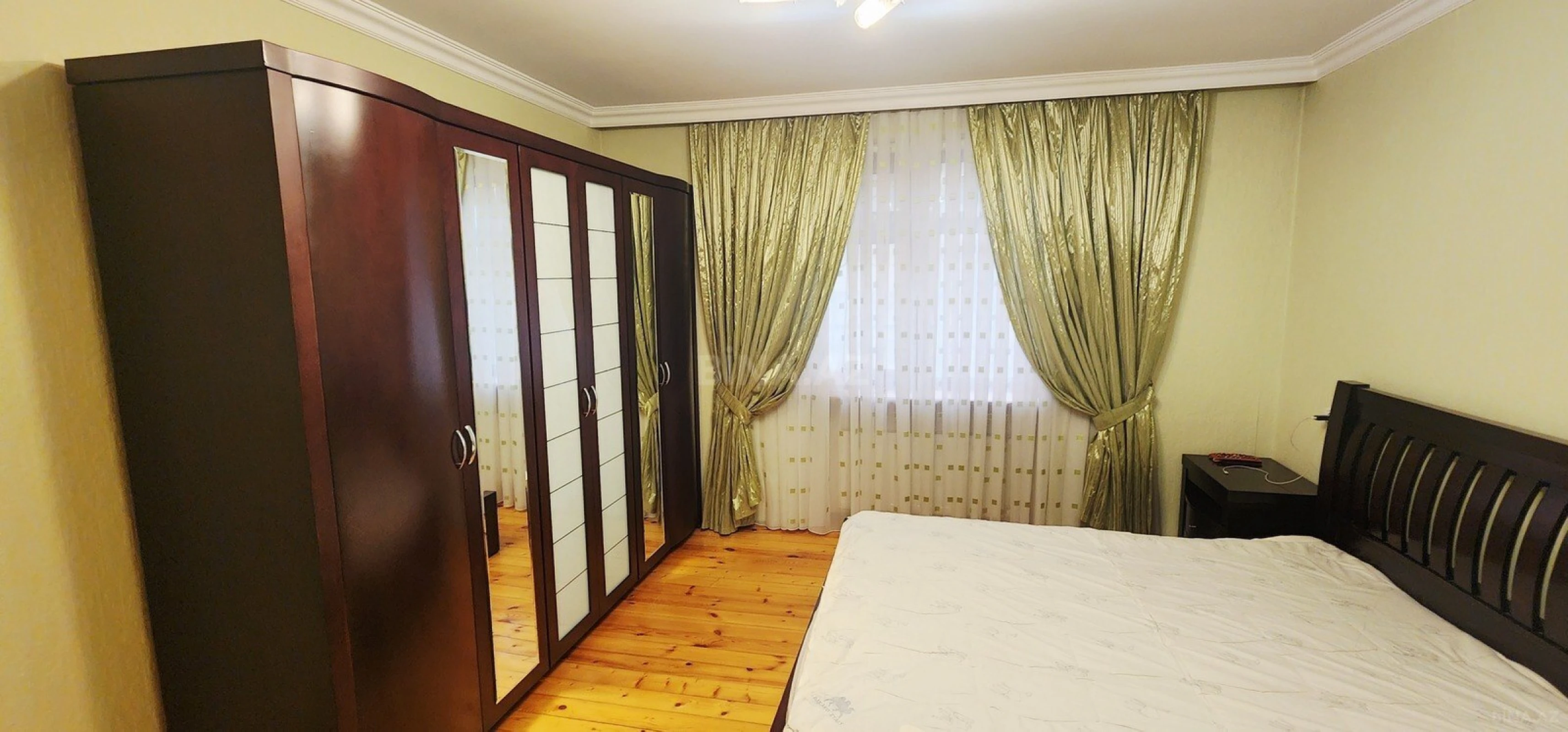 Satılır 4 otaqlı mənzil 85 m²