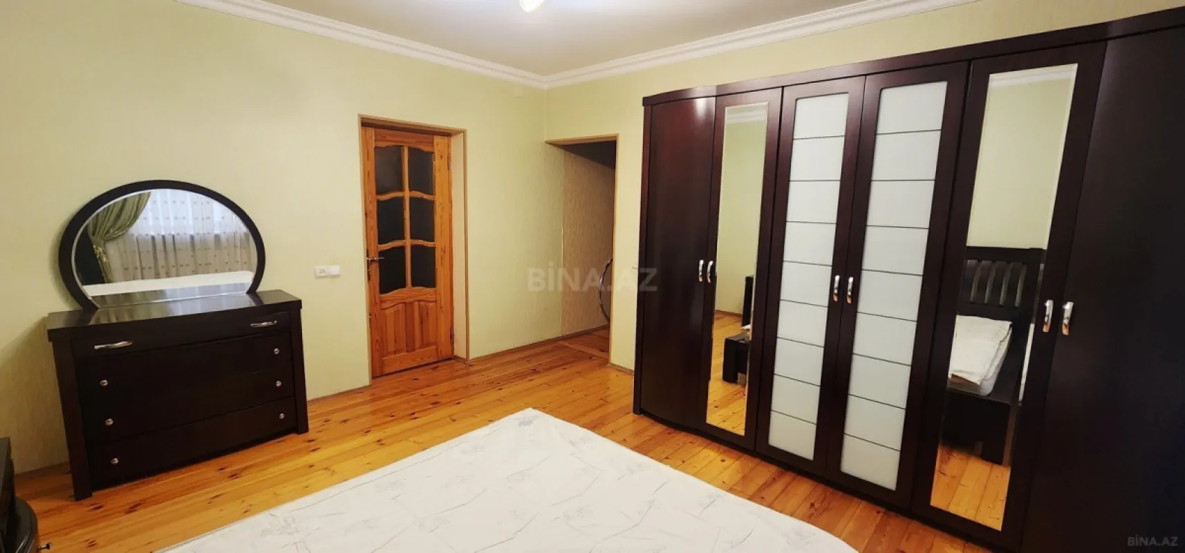 Satılır 4 otaqlı mənzil 85 m²