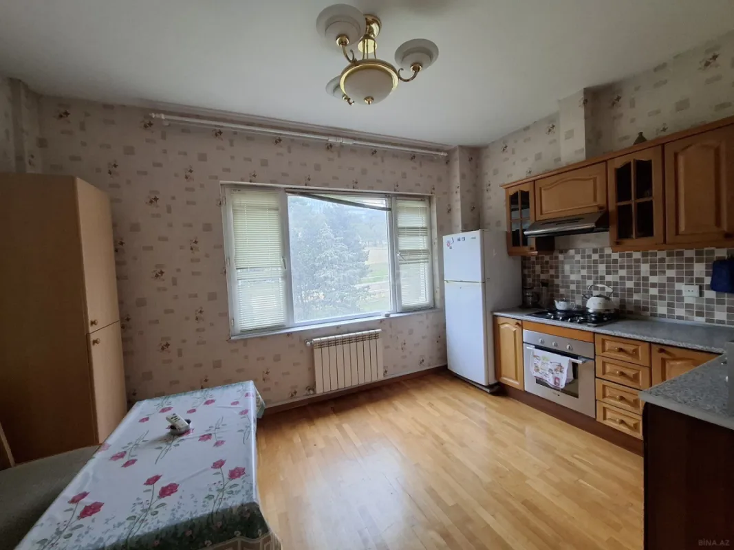 Kirayə verilir 2 otaqlı mənzil 85 m²