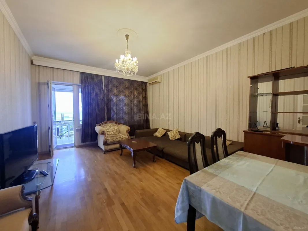 Kirayə verilir 2 otaqlı mənzil 85 m²