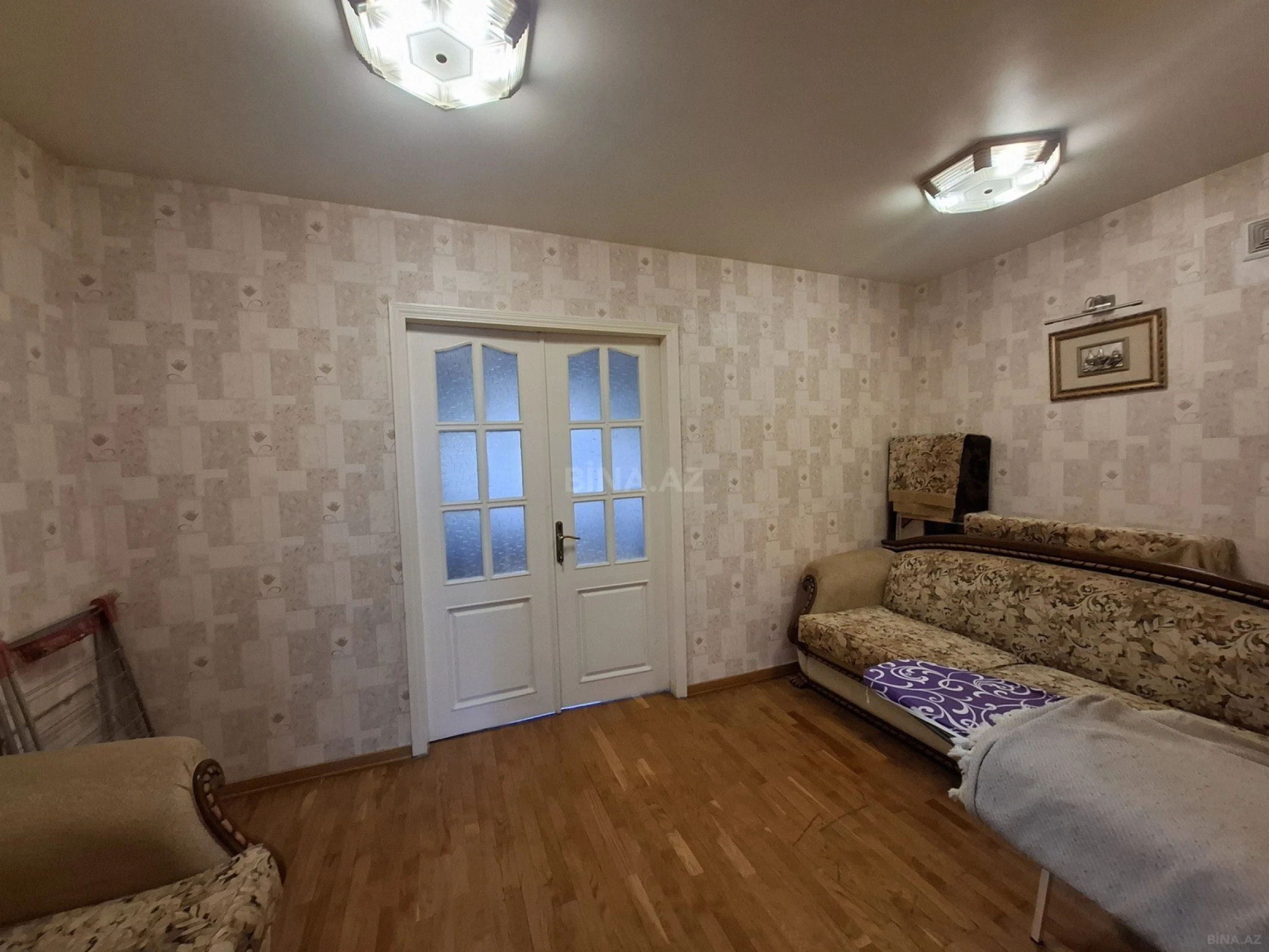 Kirayə verilir 2 otaqlı mənzil 85 m²