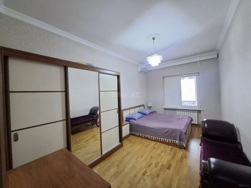 Kirayə verilir 2 otaqlı mənzil 85 m²