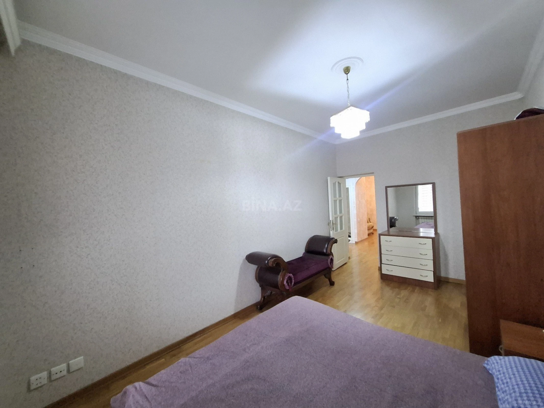Kirayə verilir 2 otaqlı mənzil 85 m²
