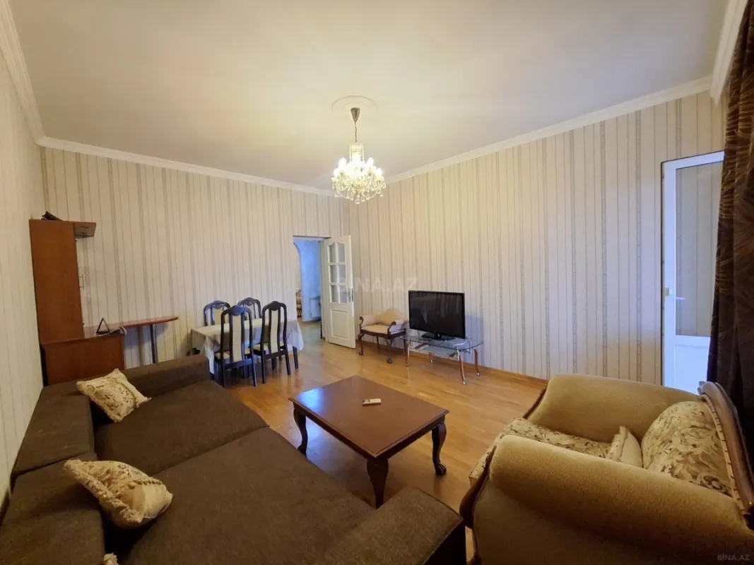 Kirayə verilir 2 otaqlı mənzil 85 m²