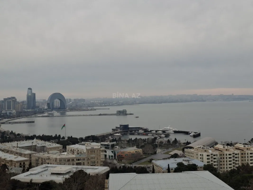 Kirayə verilir 2 otaqlı mənzil 85 m²