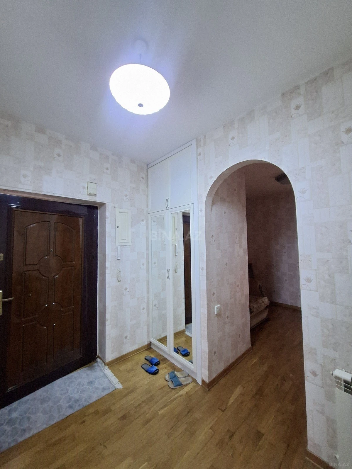 Kirayə verilir 2 otaqlı mənzil 85 m²