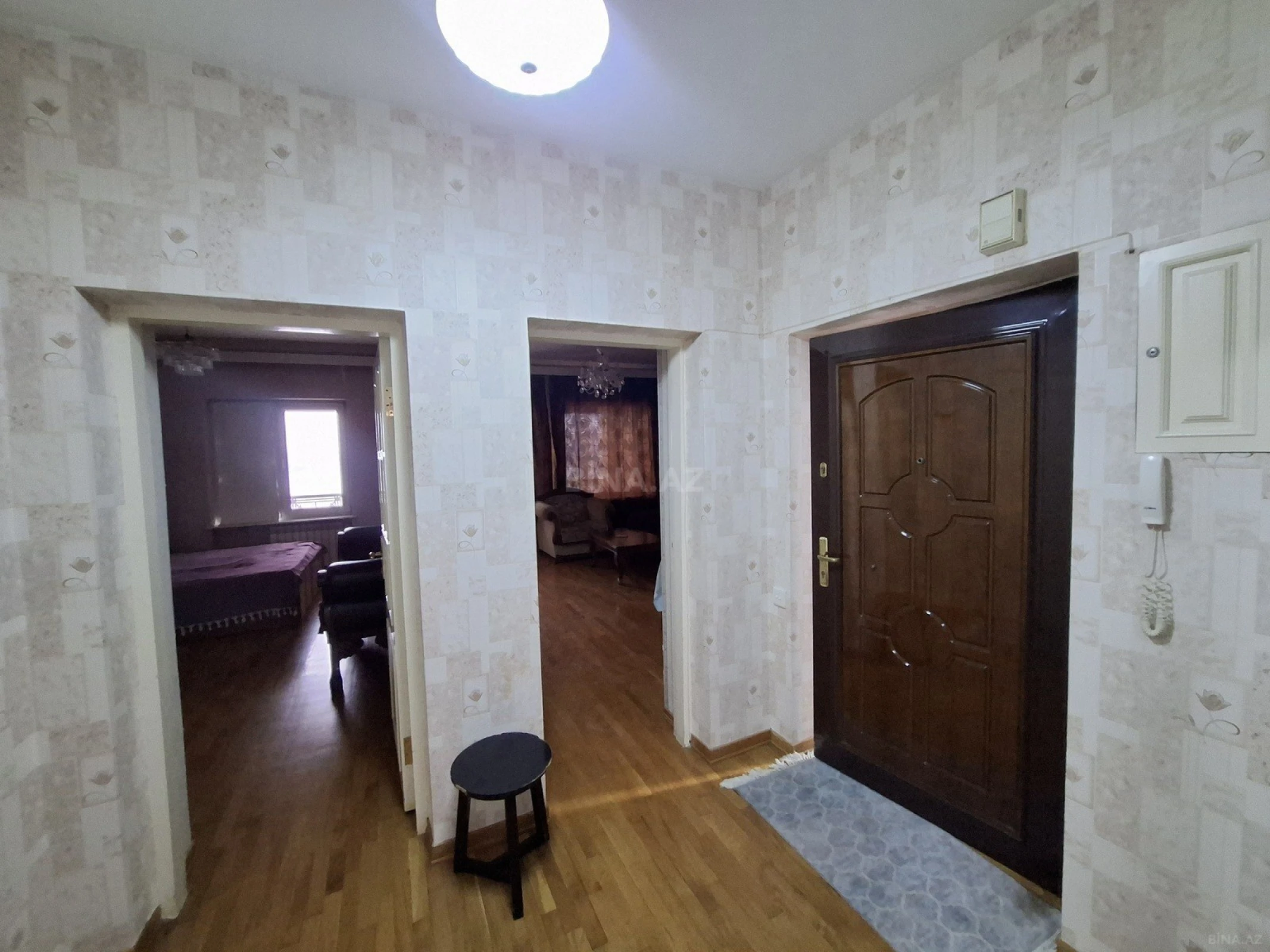 Kirayə verilir 2 otaqlı mənzil 85 m²