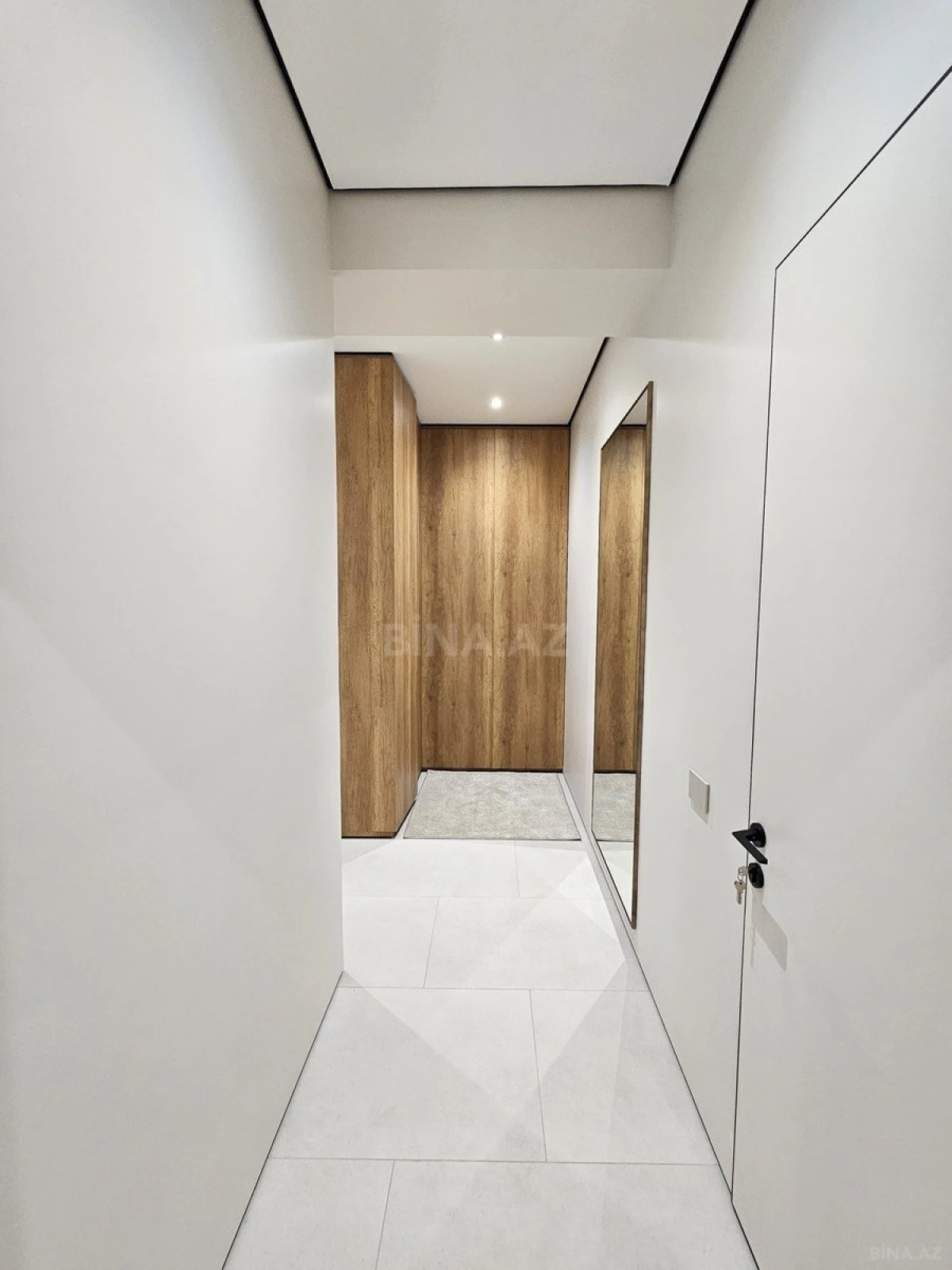 Satılır 3 otaqlı mənzil 108 m²