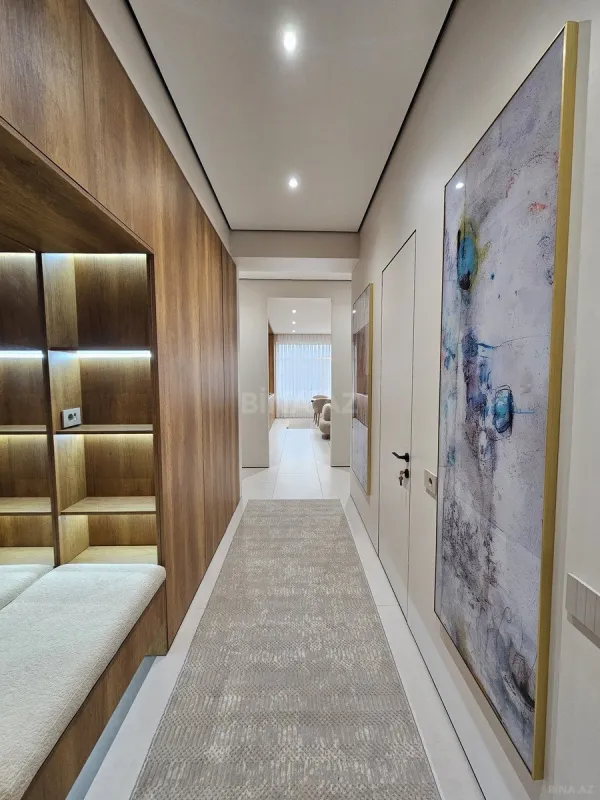 Satılır 3 otaqlı mənzil 108 m²