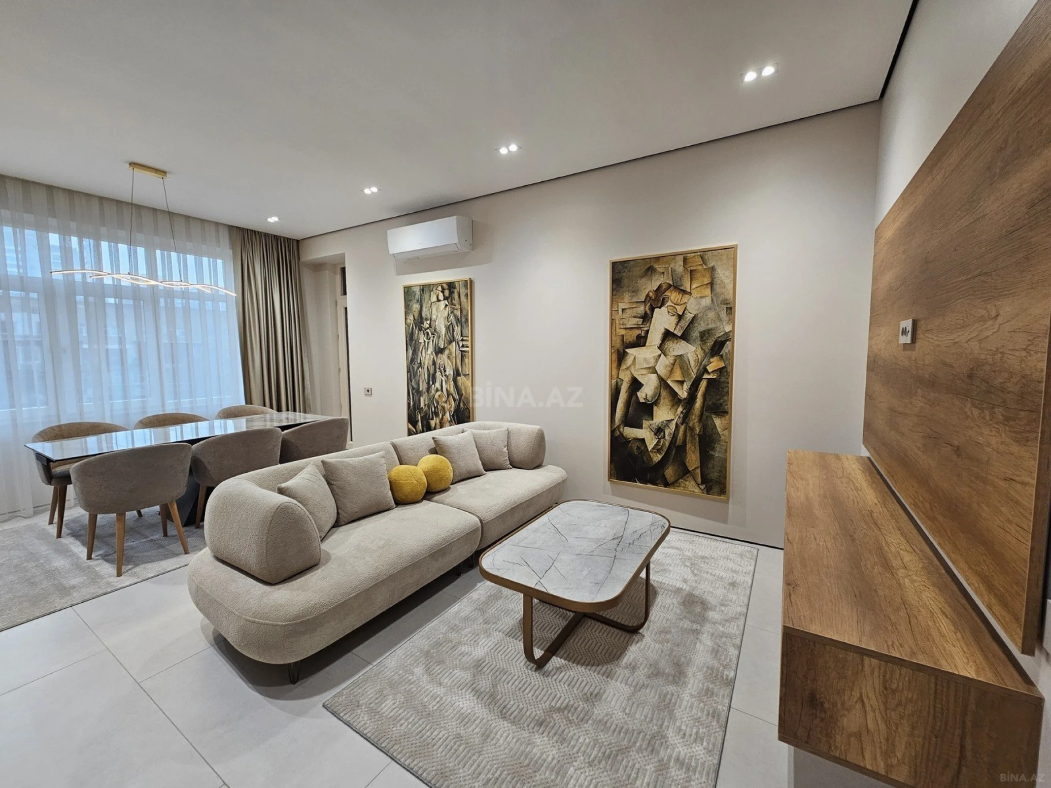 Satılır 3 otaqlı mənzil 108 m²