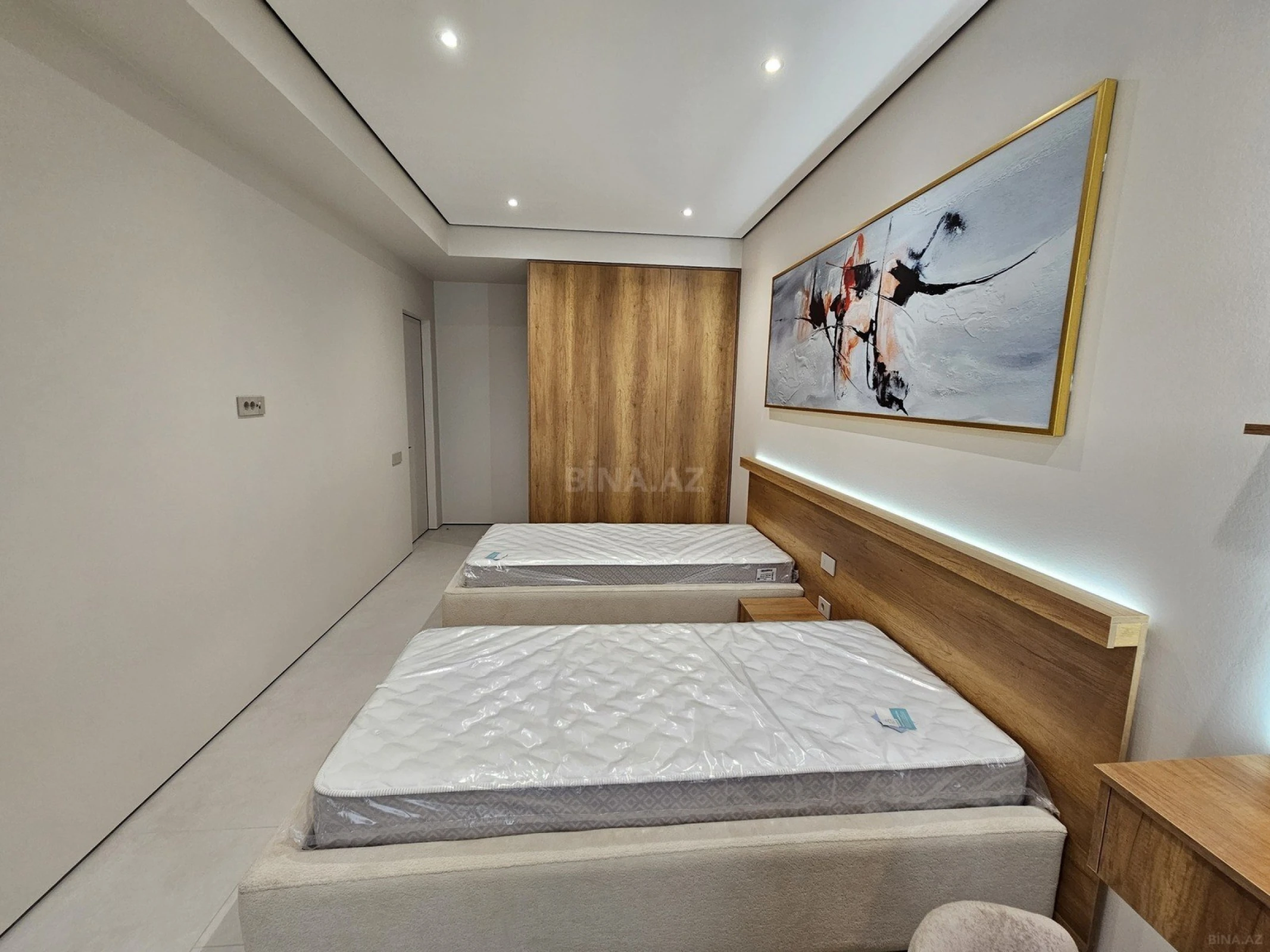 Satılır 3 otaqlı mənzil 108 m²