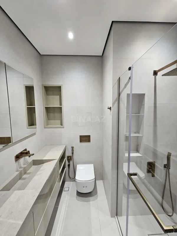 Satılır 3 otaqlı mənzil 108 m²