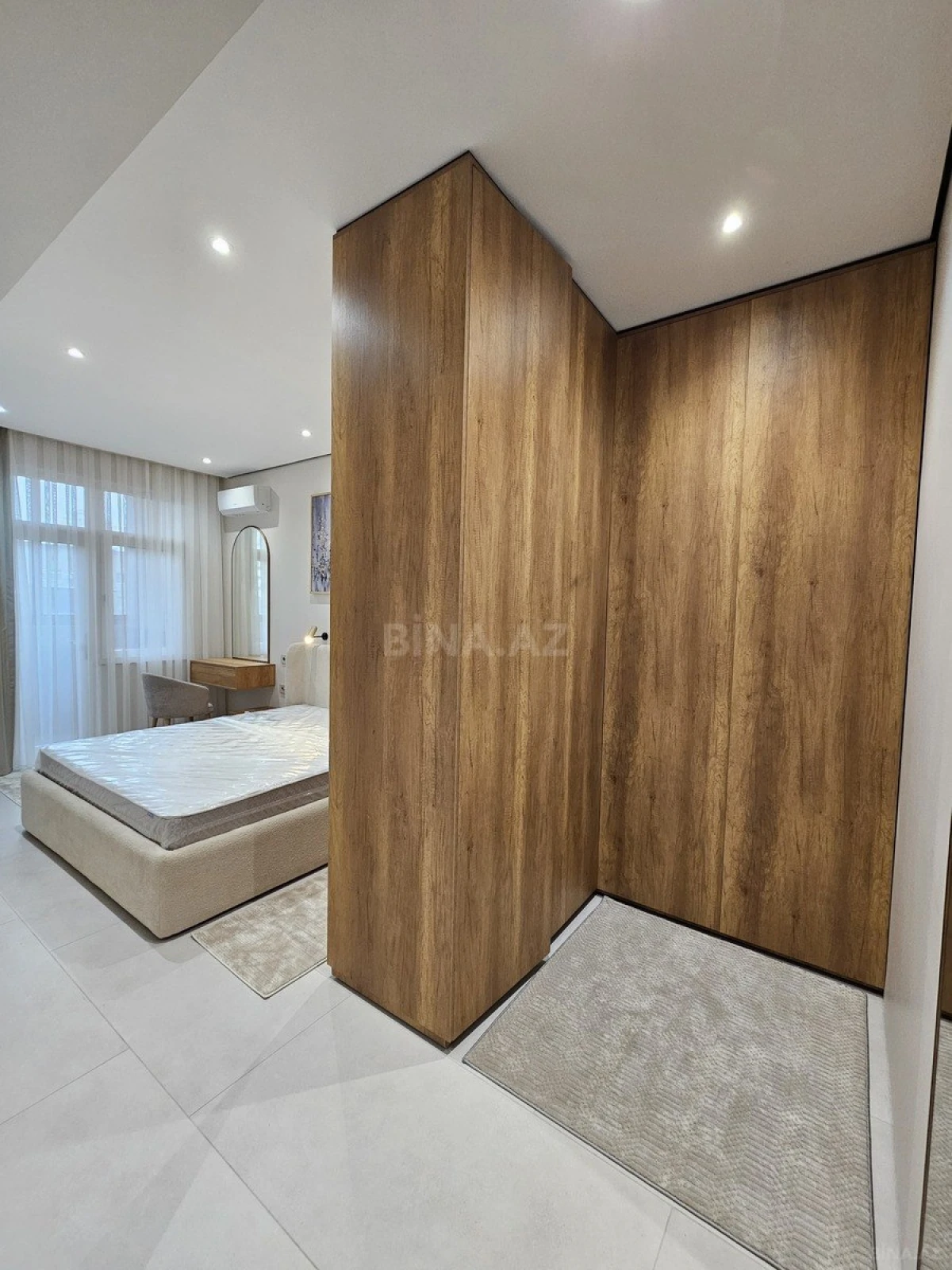 Satılır 3 otaqlı mənzil 108 m²