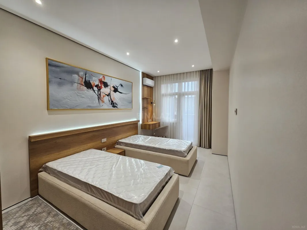 Satılır 3 otaqlı mənzil 108 m²
