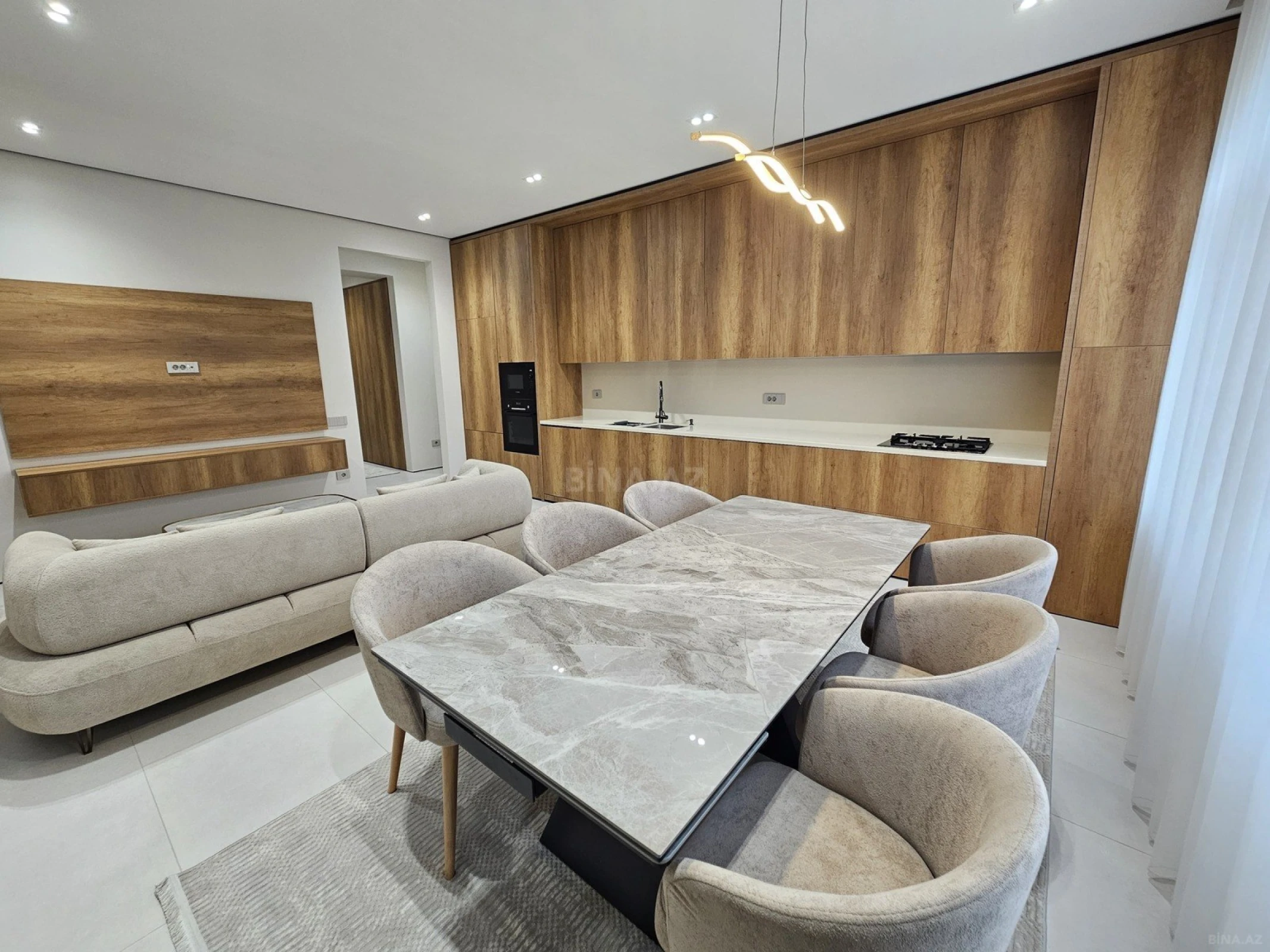 Satılır 3 otaqlı mənzil 108 m²