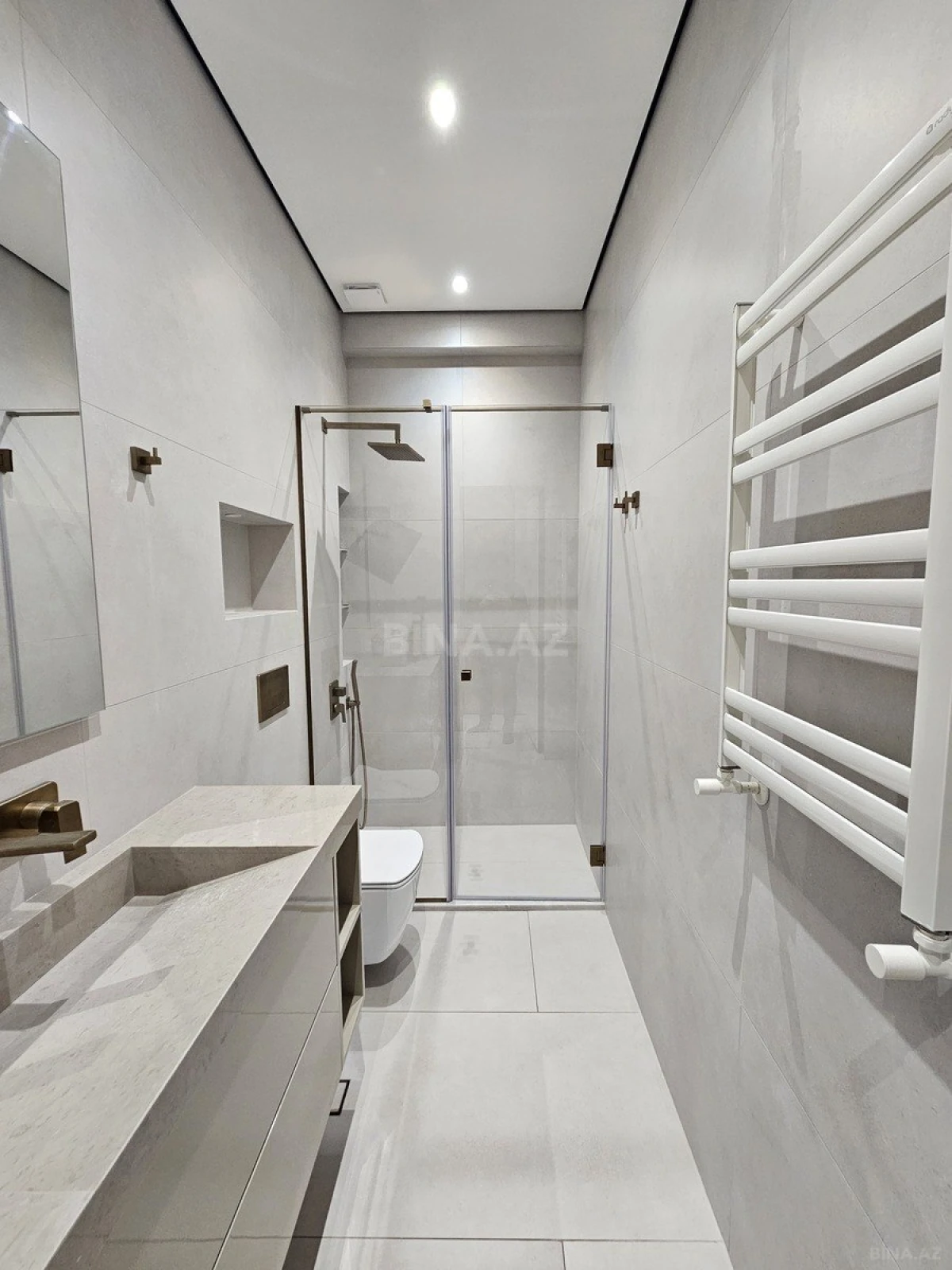 Satılır 3 otaqlı mənzil 108 m²