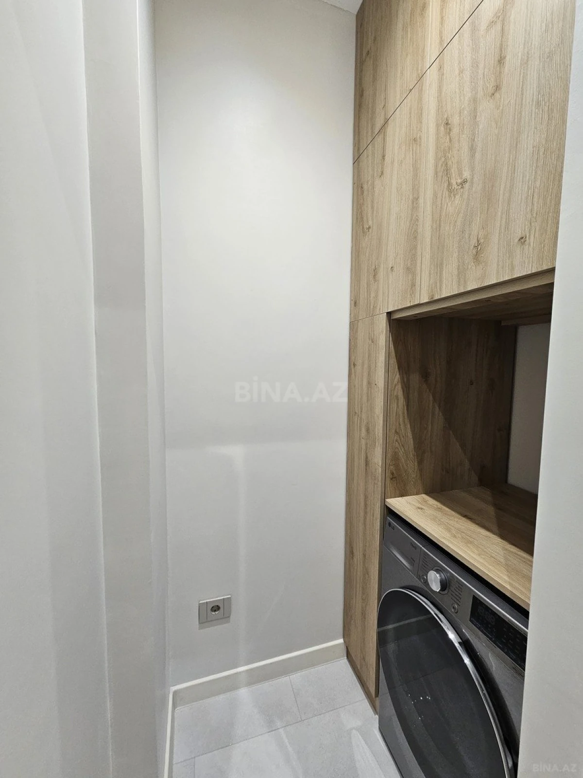Satılır 3 otaqlı mənzil 108 m²