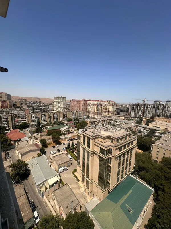 Satılır 2 otaqlı mənzil 105 m²
