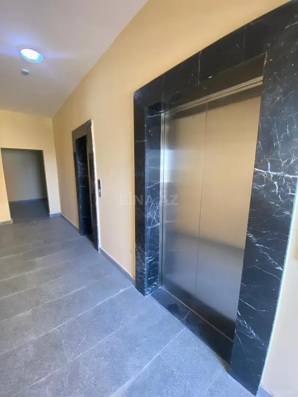 Satılır 2 otaqlı mənzil 105 m²