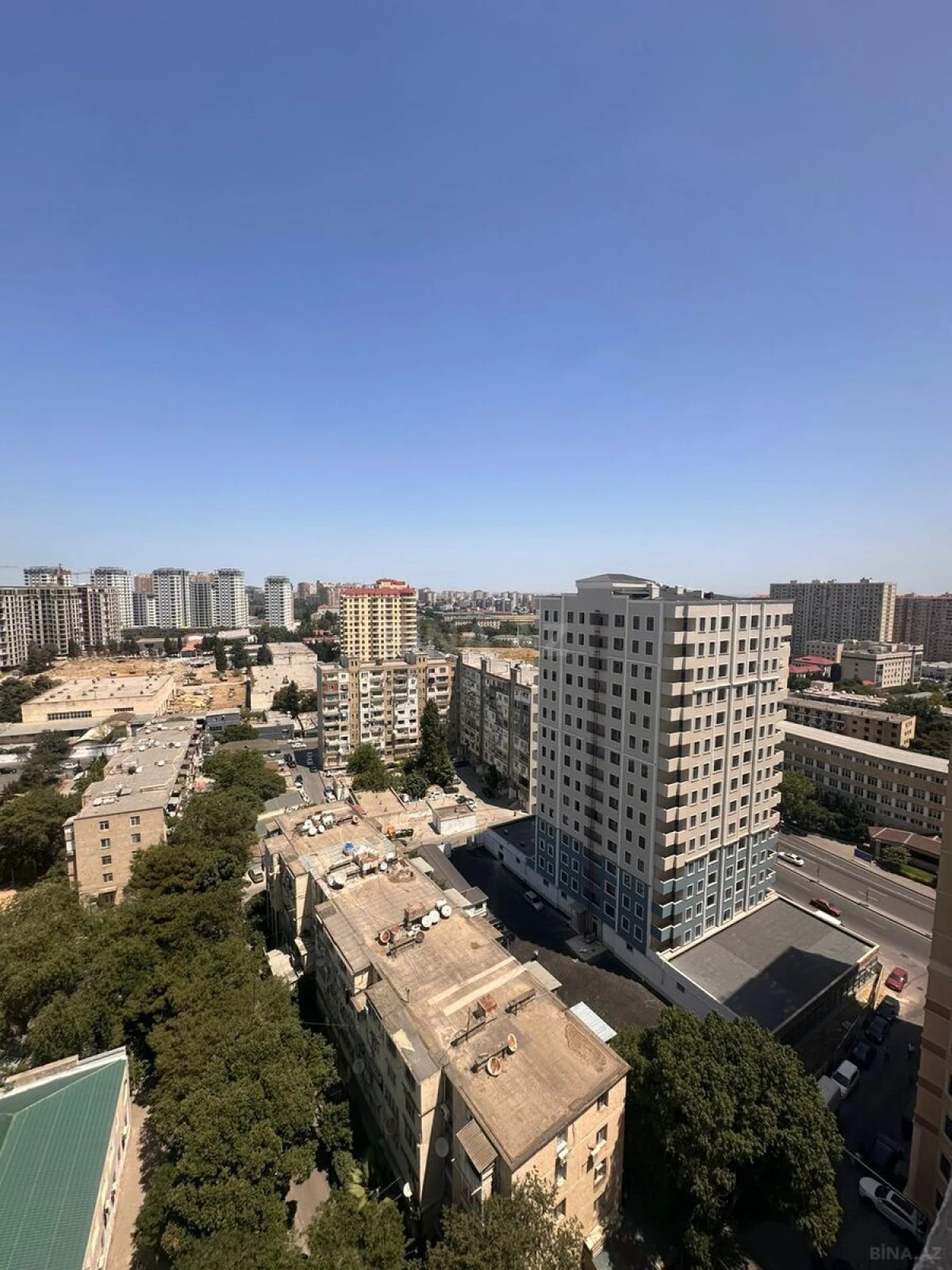 Satılır 2 otaqlı mənzil 105 m²