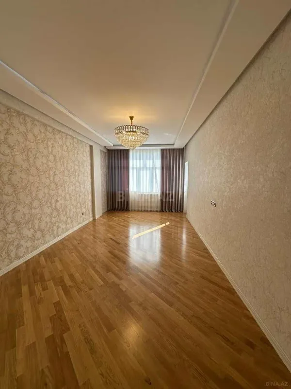 Satılır 3 otaqlı mənzil 102 m²